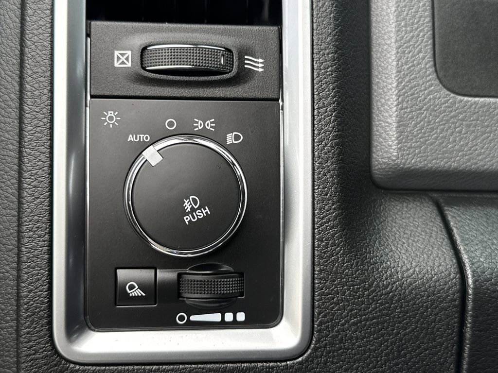 Used 2015 RAM 1500 Big Horn RWD image 37