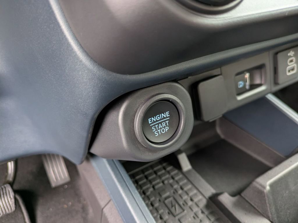 New 2025 Ford Maverick Lariat AWD/4WD image 39