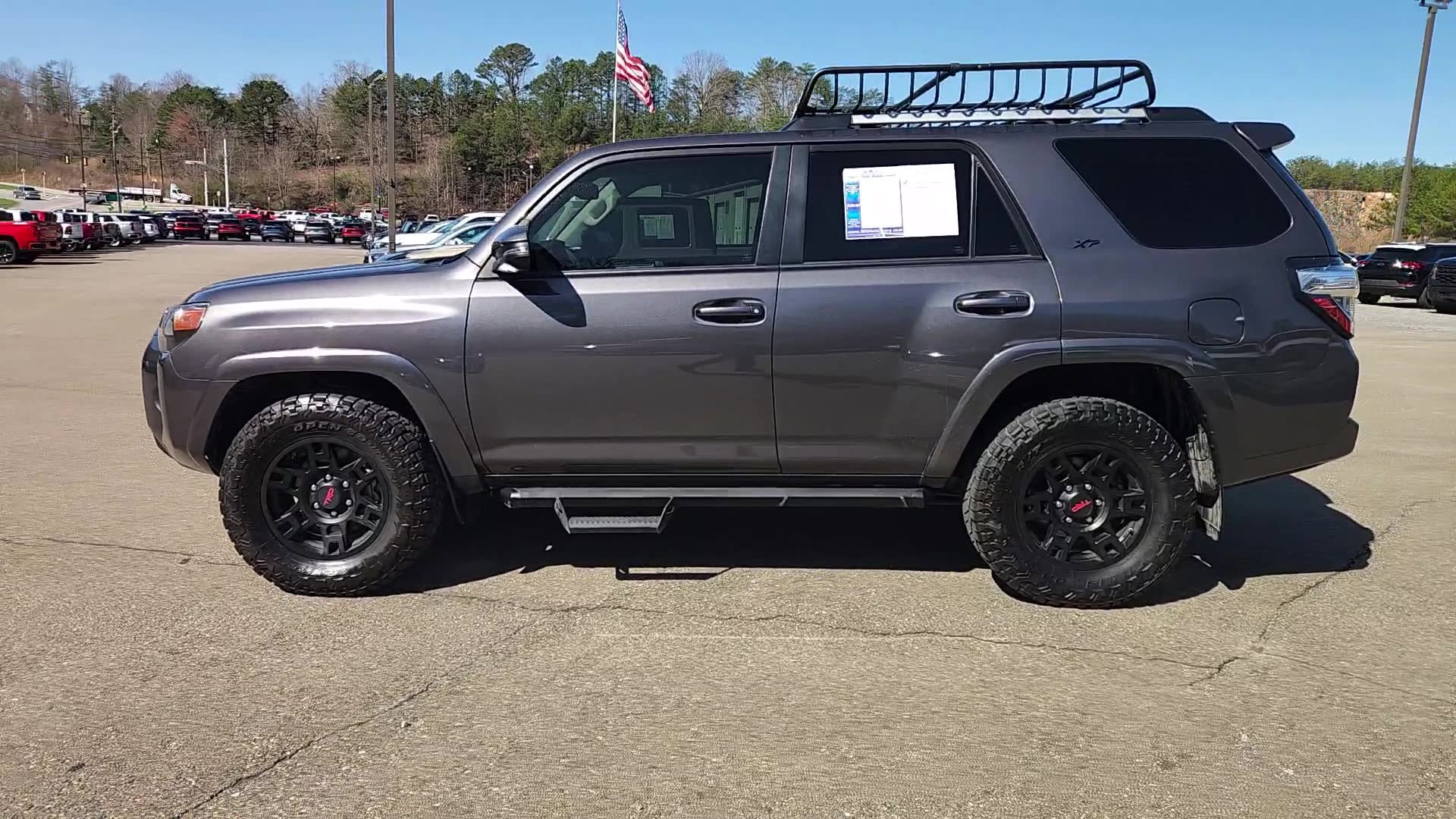 Used 2022 Toyota 4Runner SR5 Premium w/ Moonroof Package image 16