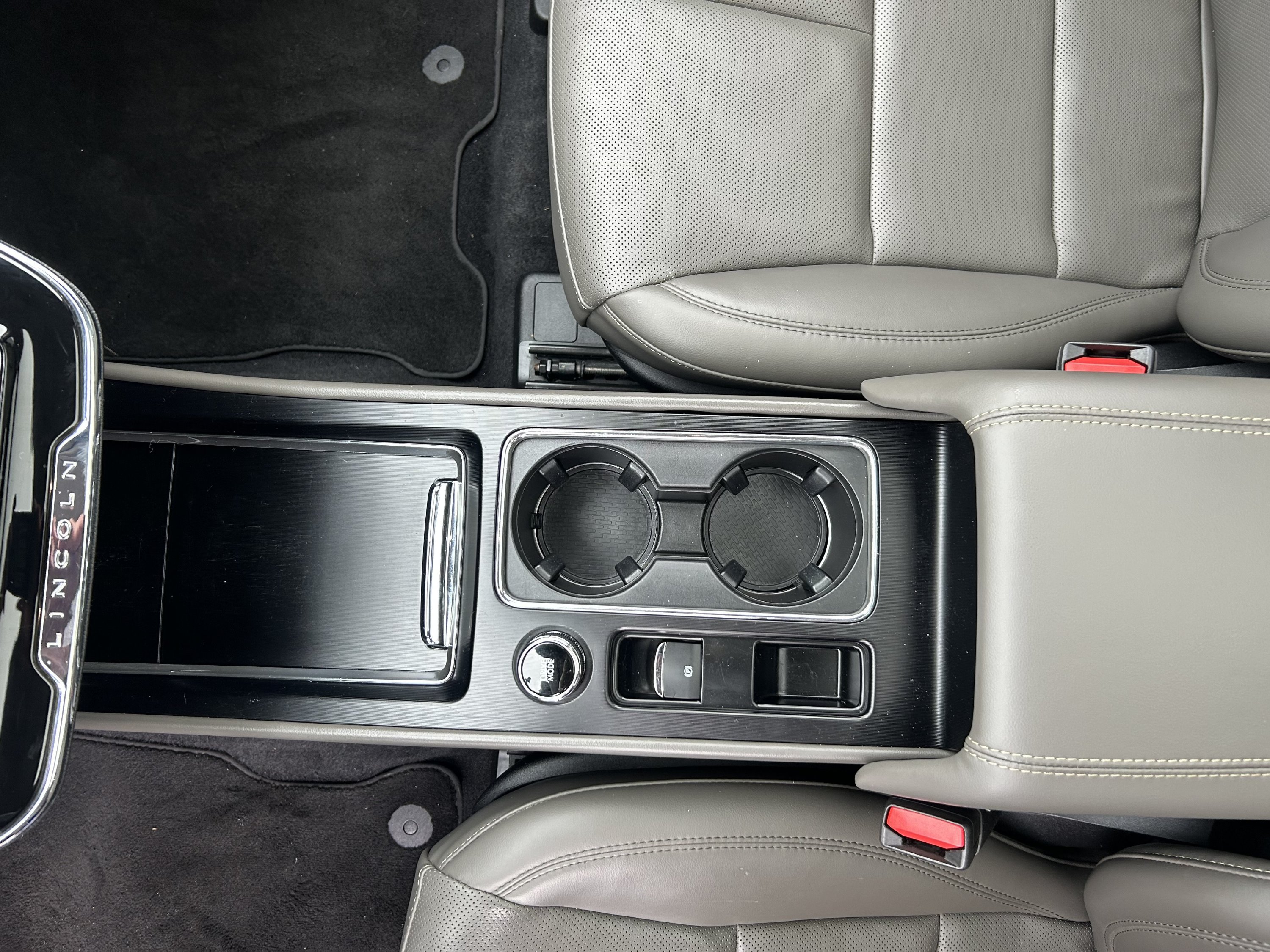 Certified 2023 Lincoln Corsair AWD w/ Equipment Group 101A image 15