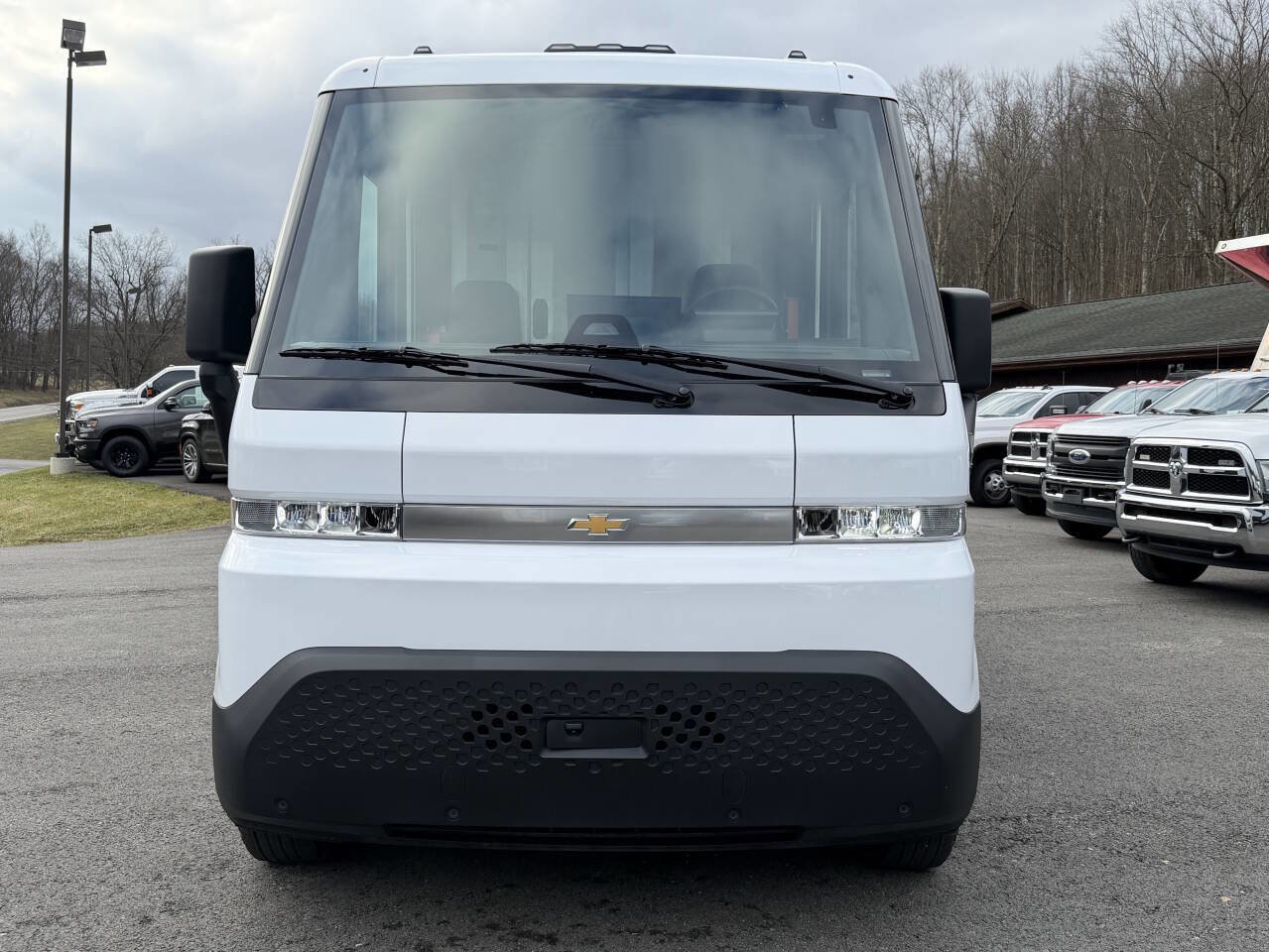 Used 2025 Chevrolet Brightdrop 600 image 3