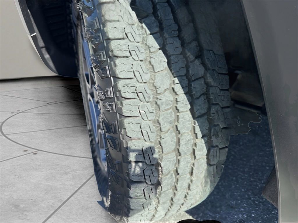 Used 2023 Jeep Grand Cherokee Trailhawk image 37