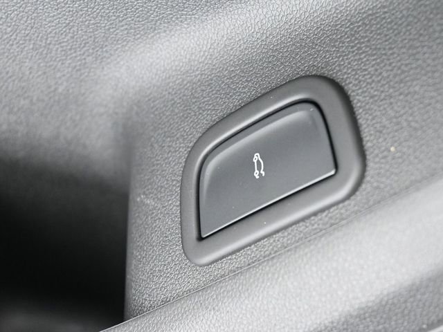 New 2026 Chevrolet Traverse LT w/ Midnight/Sport Edition image 36