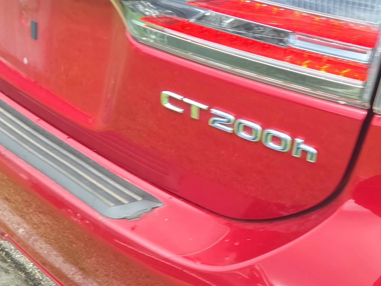 Used 2012 Lexus CT 200h Premium w/ Premium Audio Pkg FWD image 4