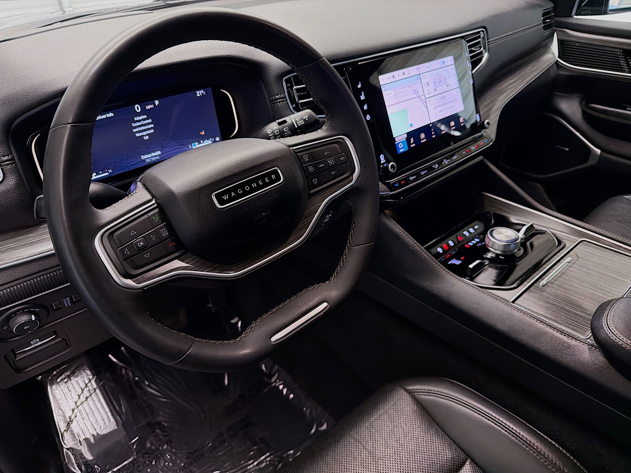 Used 2024 Jeep Wagoneer Series III image 7