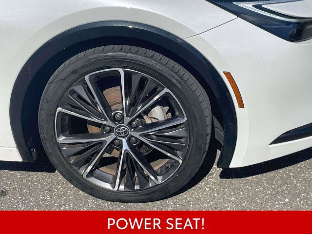 Used 2023 Toyota Prius XLE AWD/4WD image 11