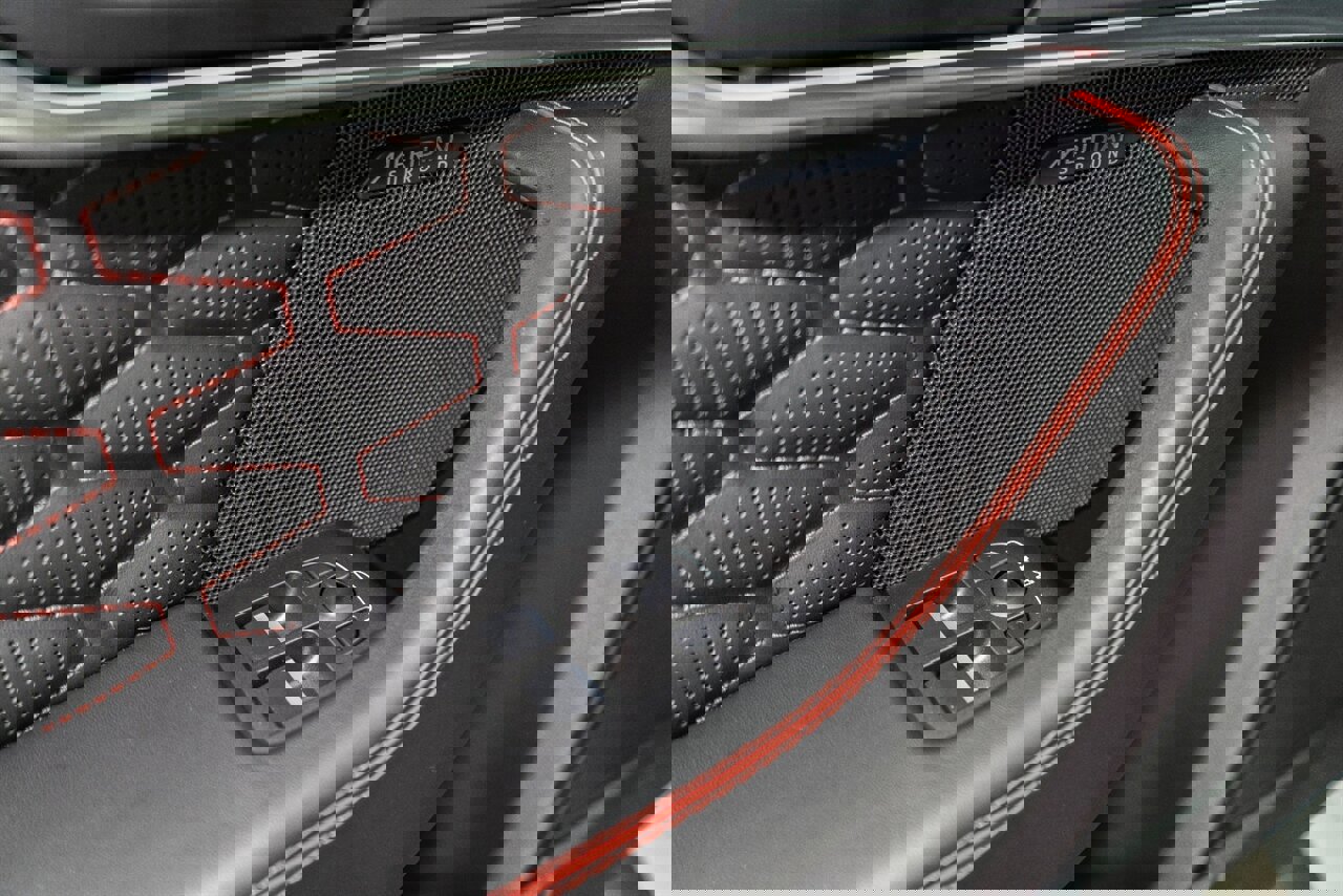 Used 2020 Jaguar F-TYPE SVR image 80