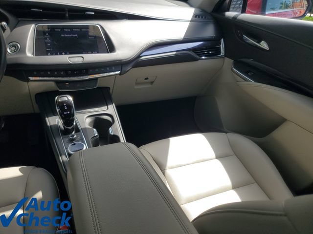 Used 2023 Cadillac XT4 Luxury FWD image 16