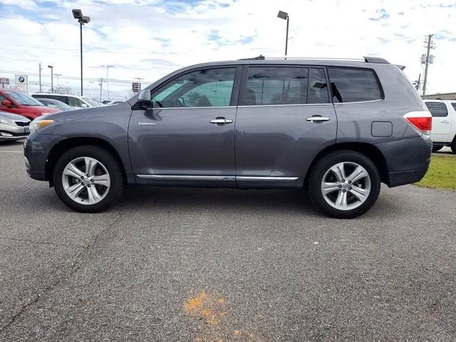 Used 2013 Toyota Highlander Limited image 4