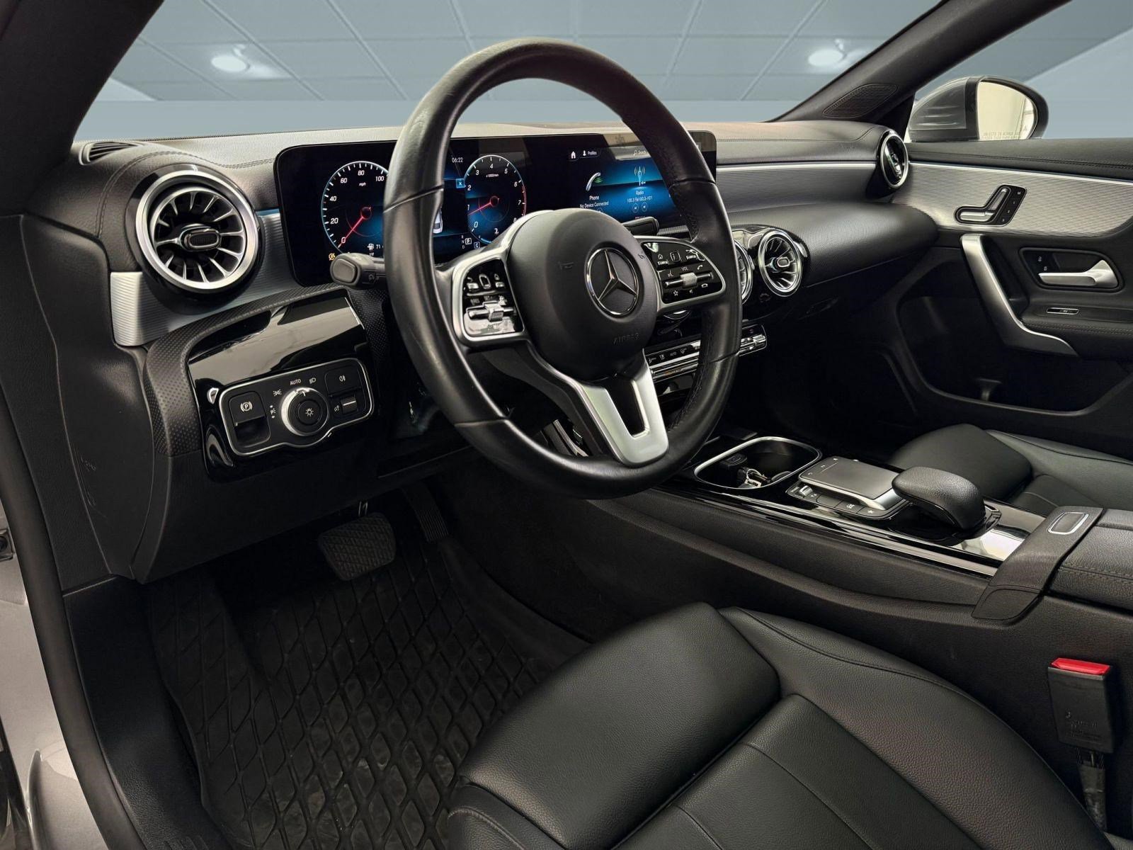 Used 2022 Mercedes-Benz CLA 250 image 4