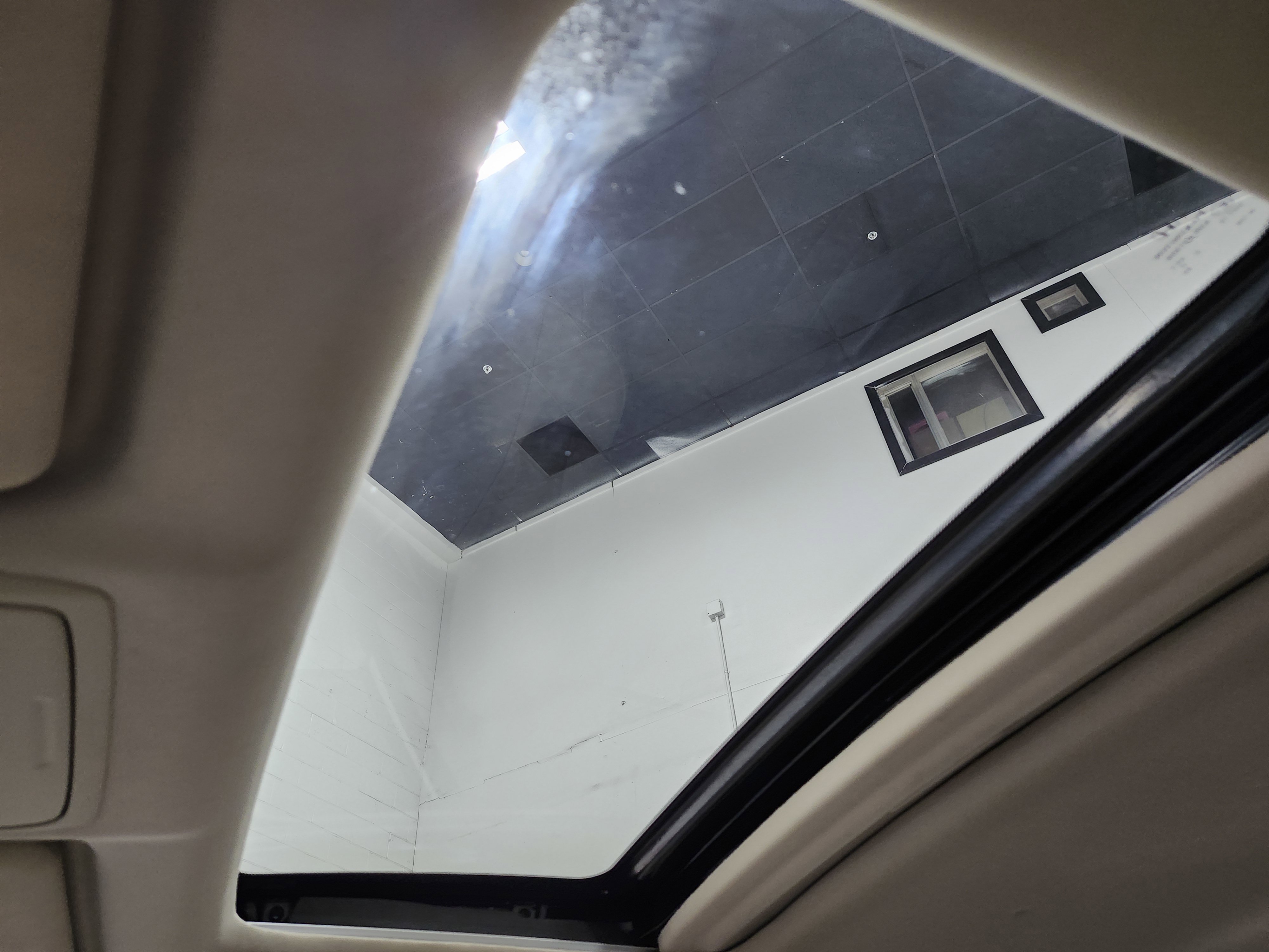 Used 2017 Honda Accord EX-L image 2