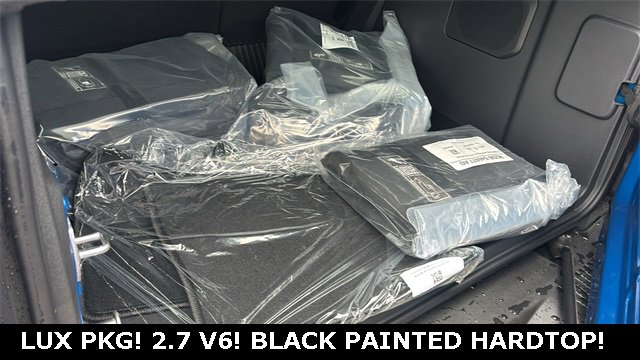 New 2025 Ford Bronco Badlands image 32