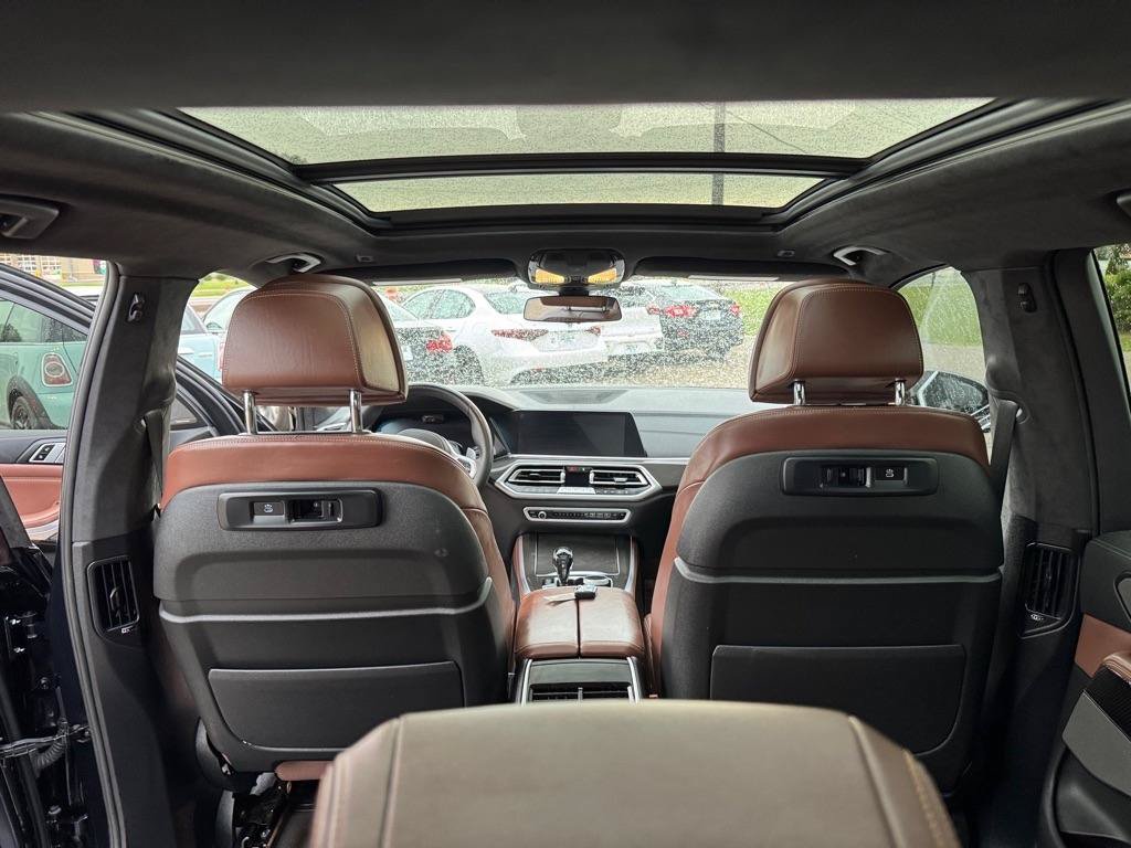 Used 2021 BMW X5 M50i w/ Dynamic Handling Package AWD/4WD image 25