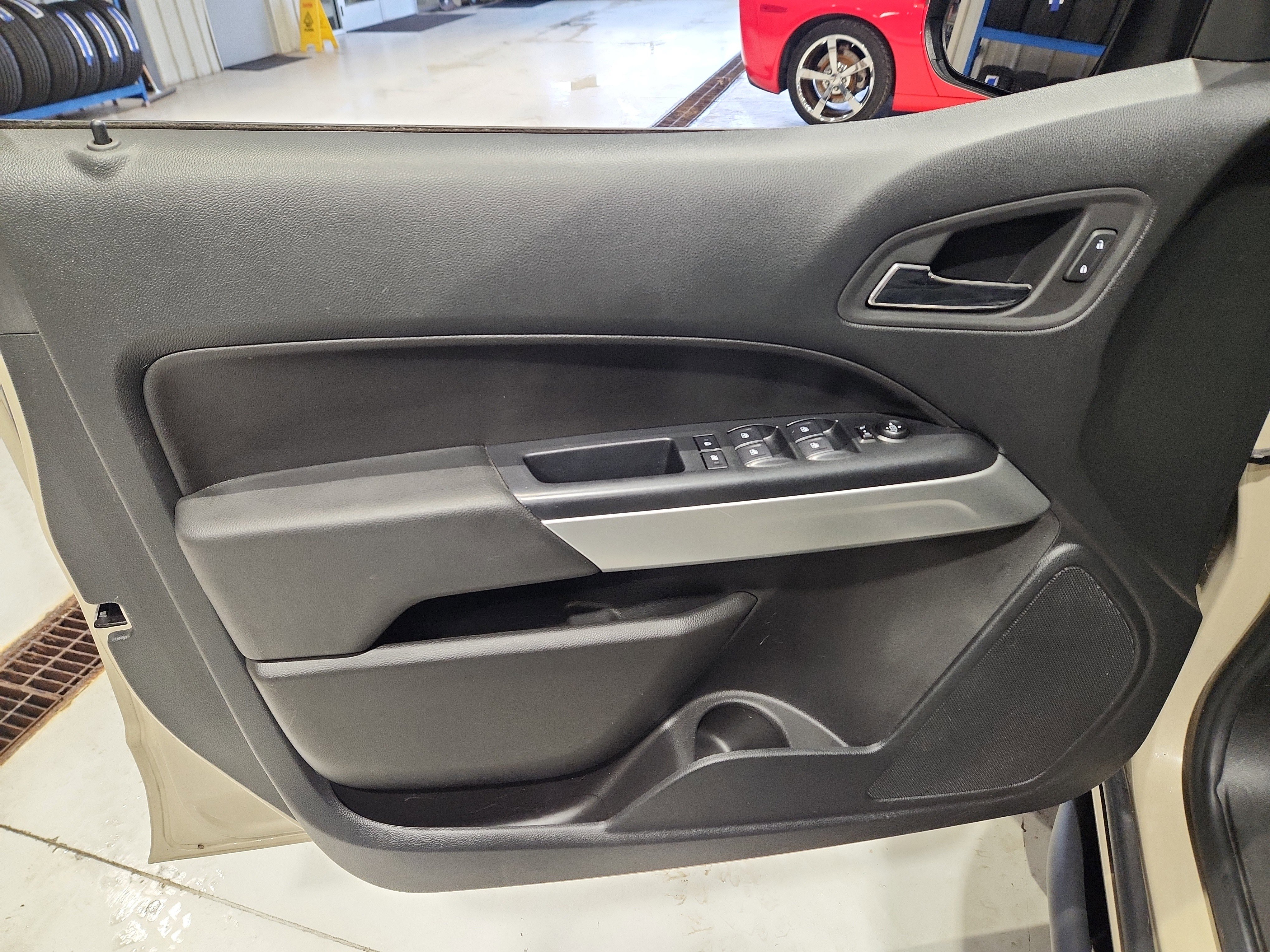 Certified 2022 Chevrolet Colorado ZR2 w/ Colorado ZR2 Bison Edition image 14