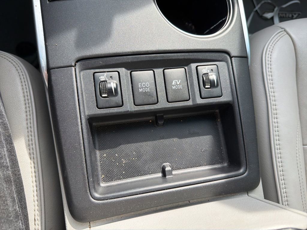 Used 2016 Toyota Camry XLE w/ Moonroof Package image 23