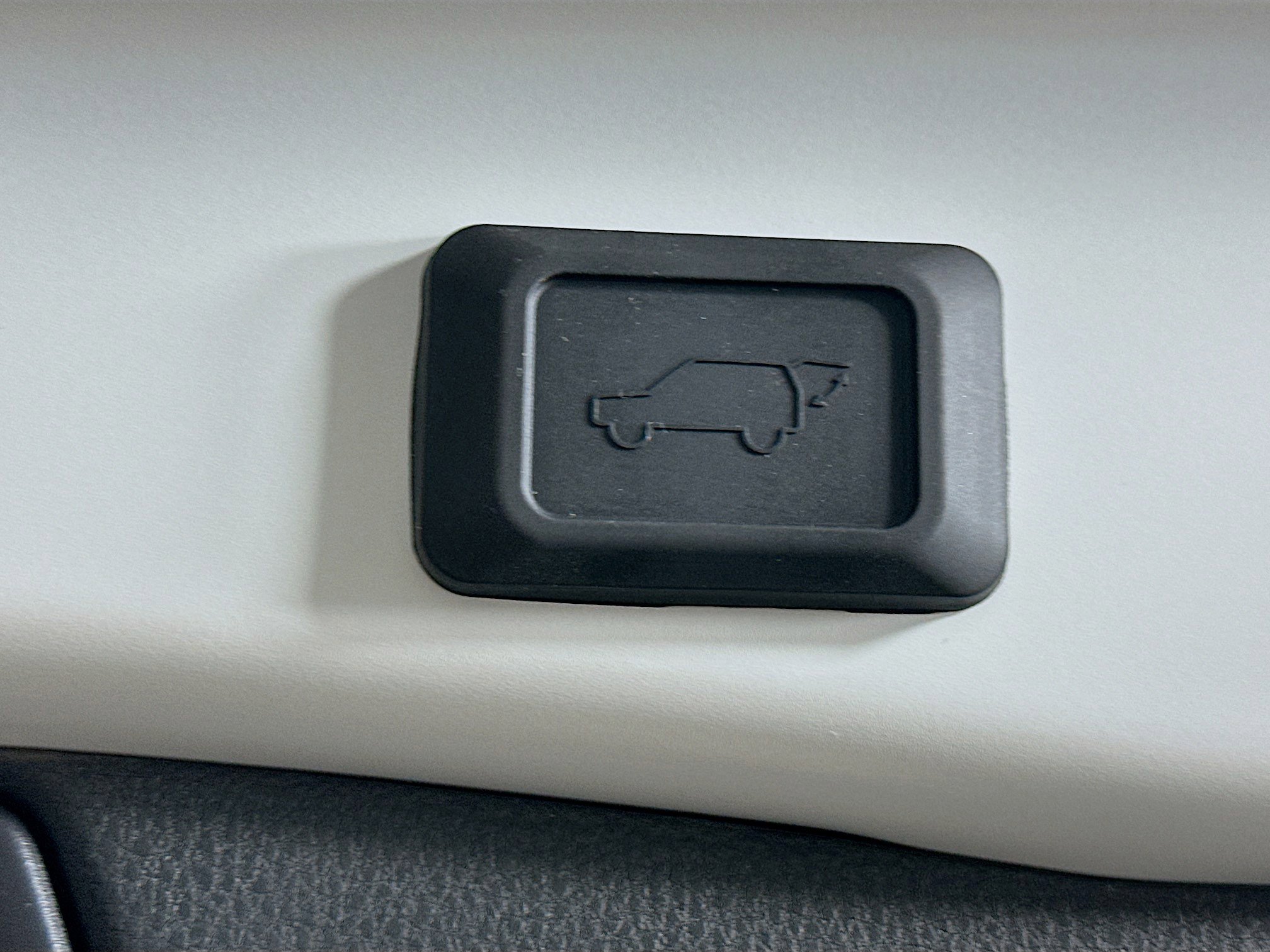 Used 2025 Toyota RAV4 XLE w/ Convenience Package image 31