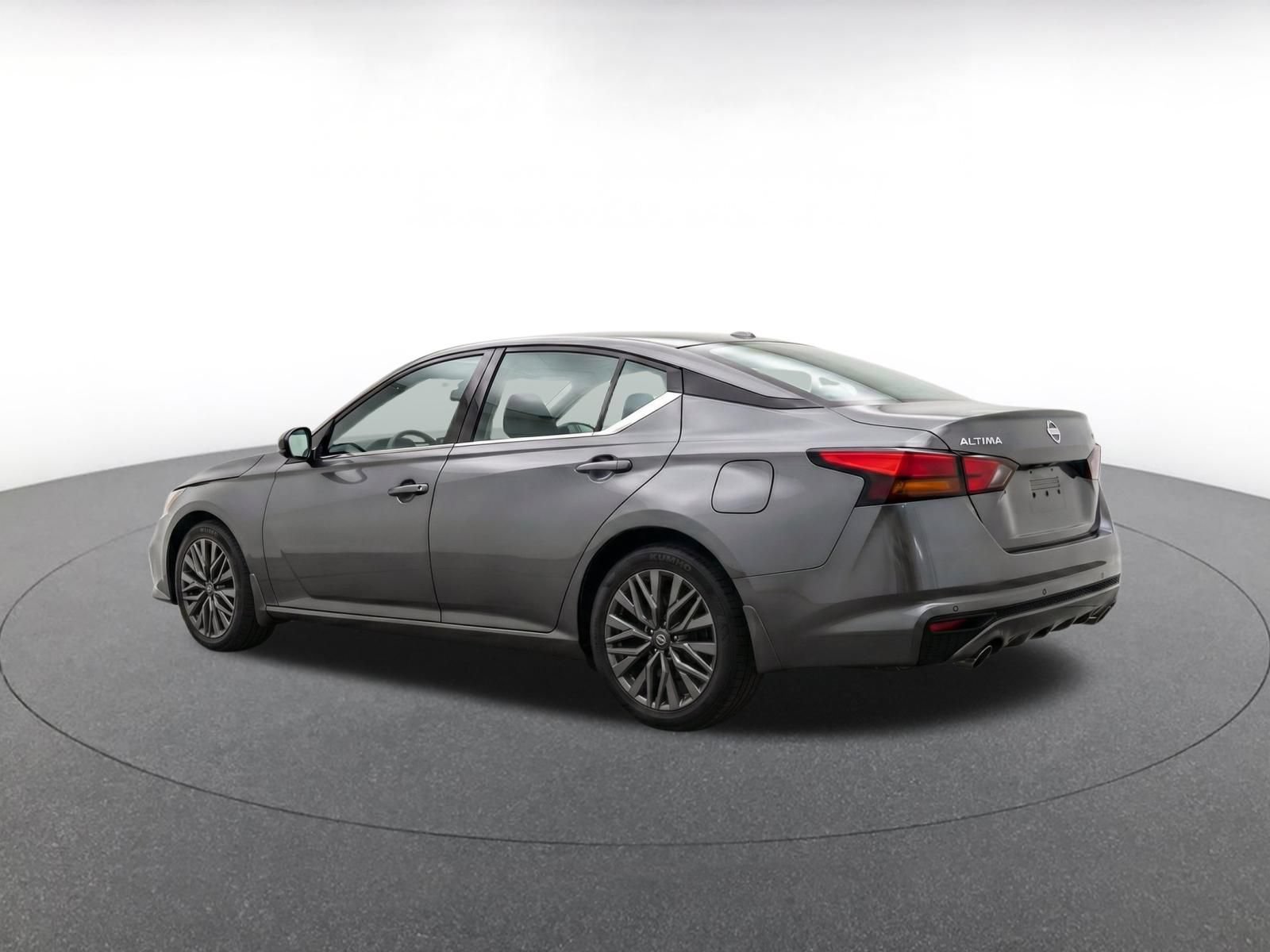 Used 2026 Nissan Altima 2.5 SV FWD image 5