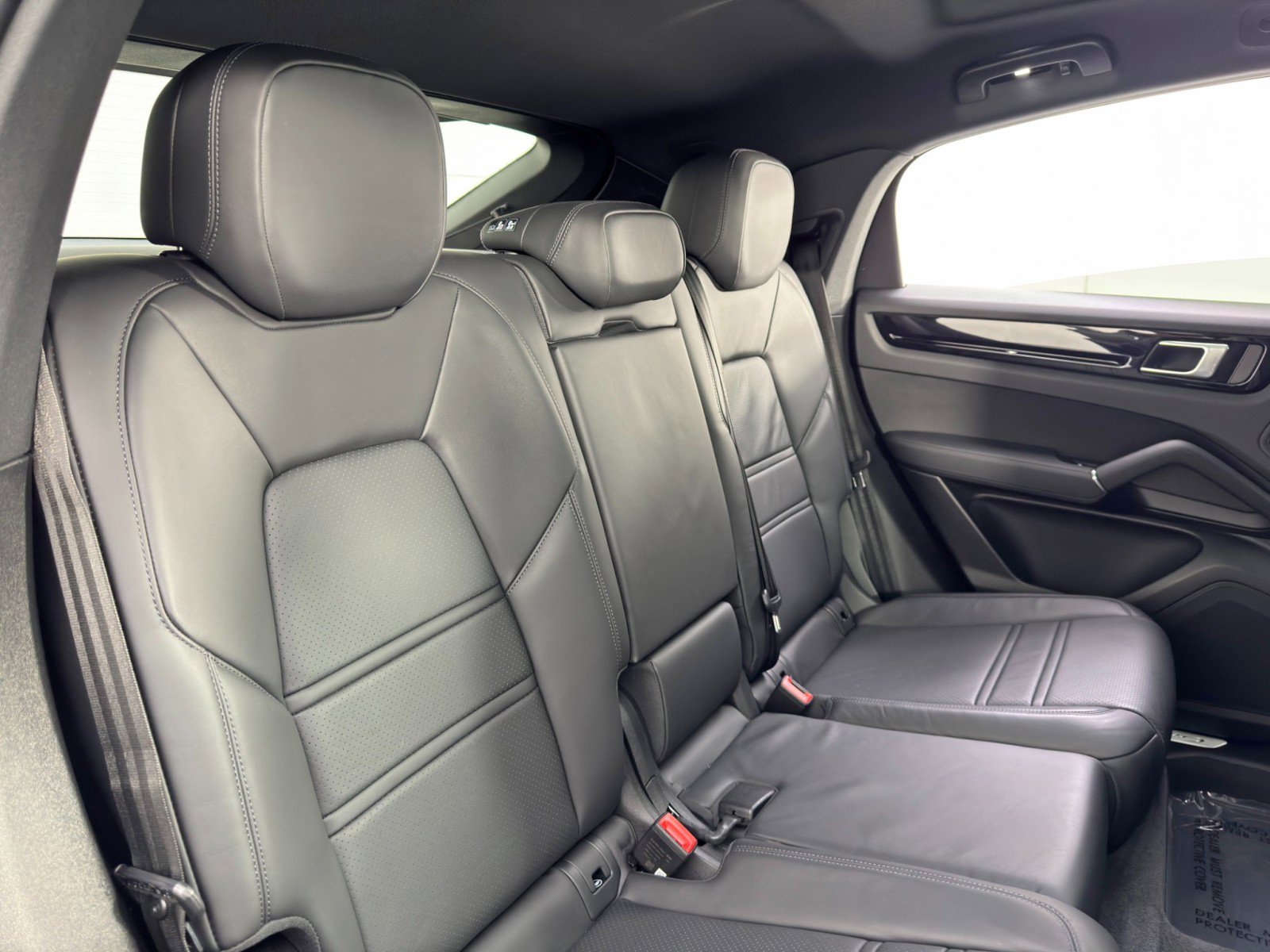 Used 2023 Porsche Cayenne E-Hybrid image 42