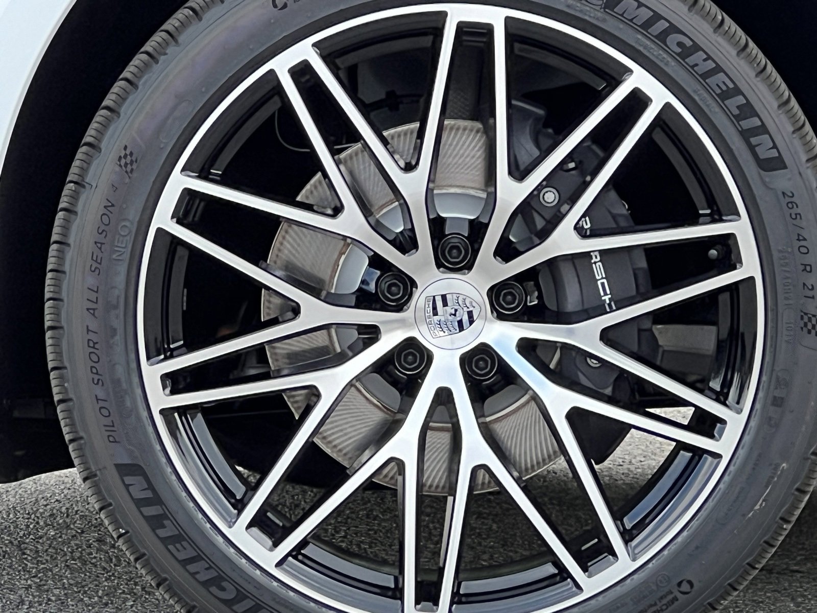 New 2026 Porsche Macan image 12