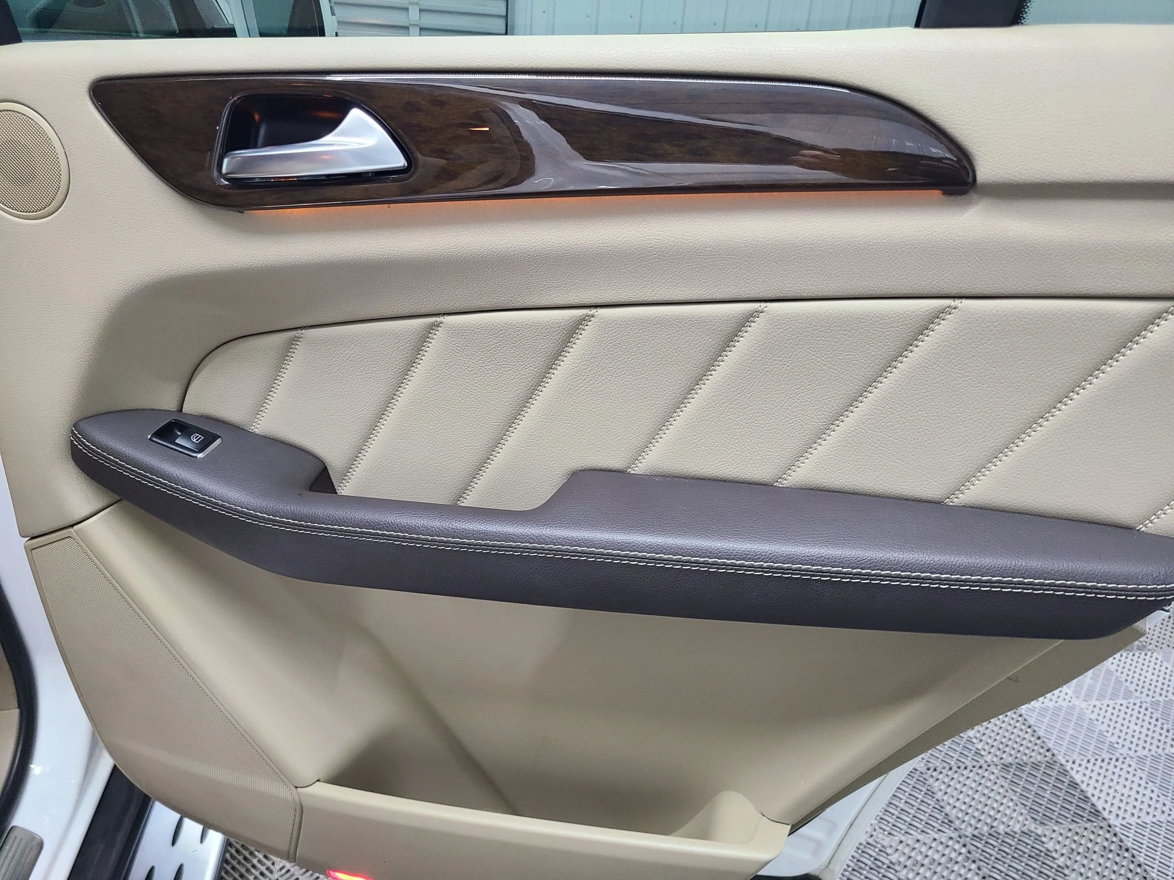 Used 2016 Mercedes-Benz GL 450 4MATIC image 39