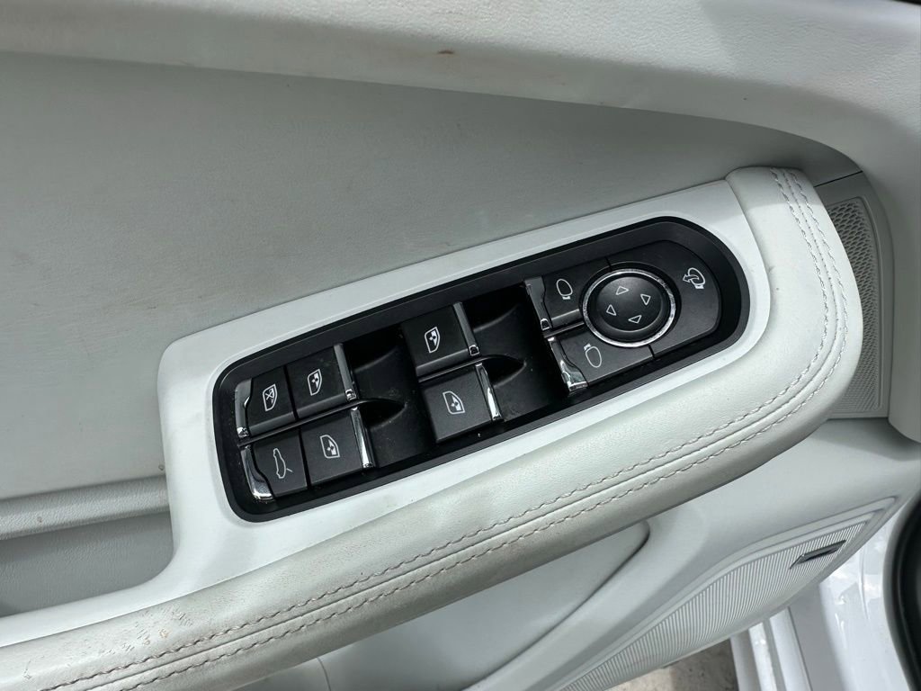 Certified 2023 Porsche Macan S image 22