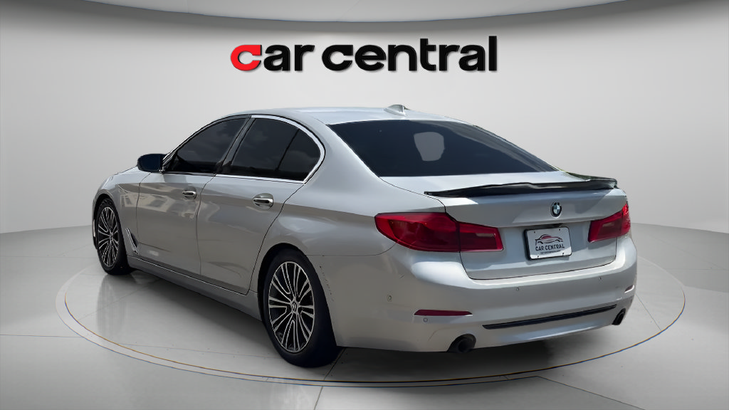 Used 2017 BMW 530i xDrive AWD/4WD image 3