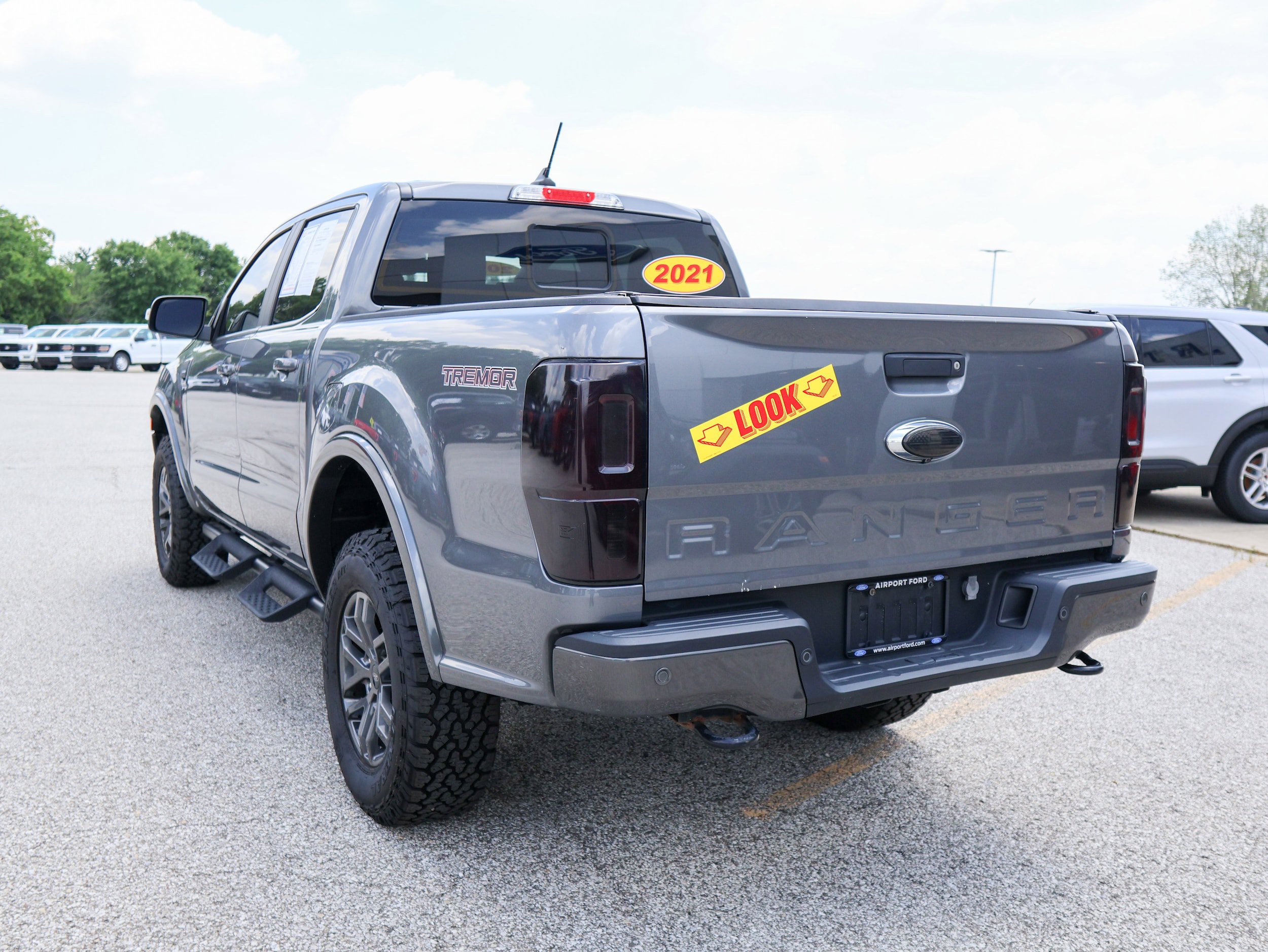 Used 2021 Ford Ranger Lariat w/ Tremor Off-Road Package AWD/4WD image 3