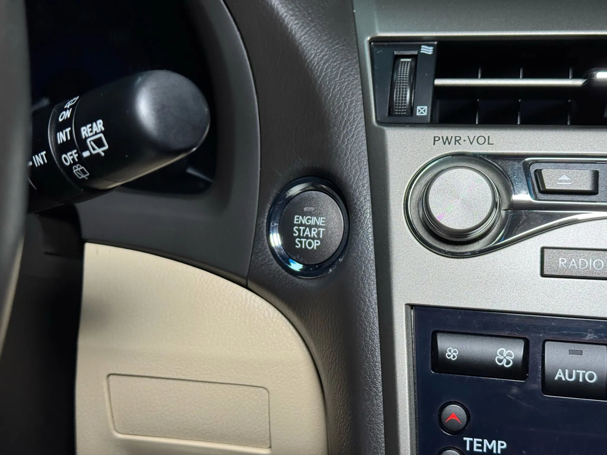 Used 2013 Lexus RX 350 AWD w/ Navigation Pkg image 40