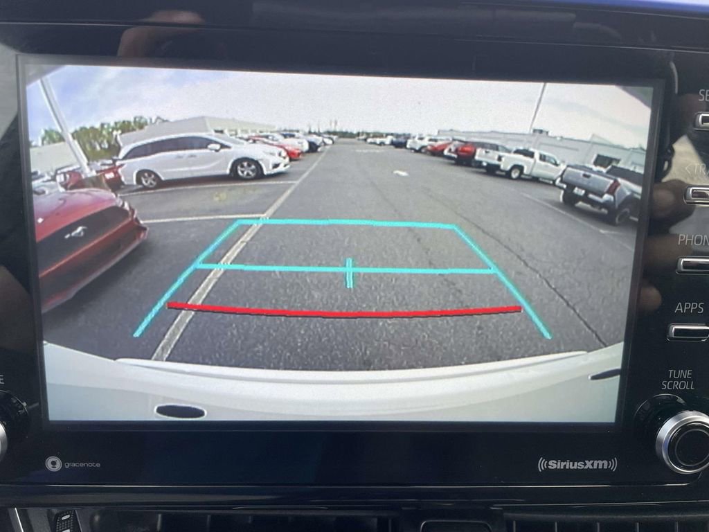 Used 2021 Toyota C-HR XLE image 40