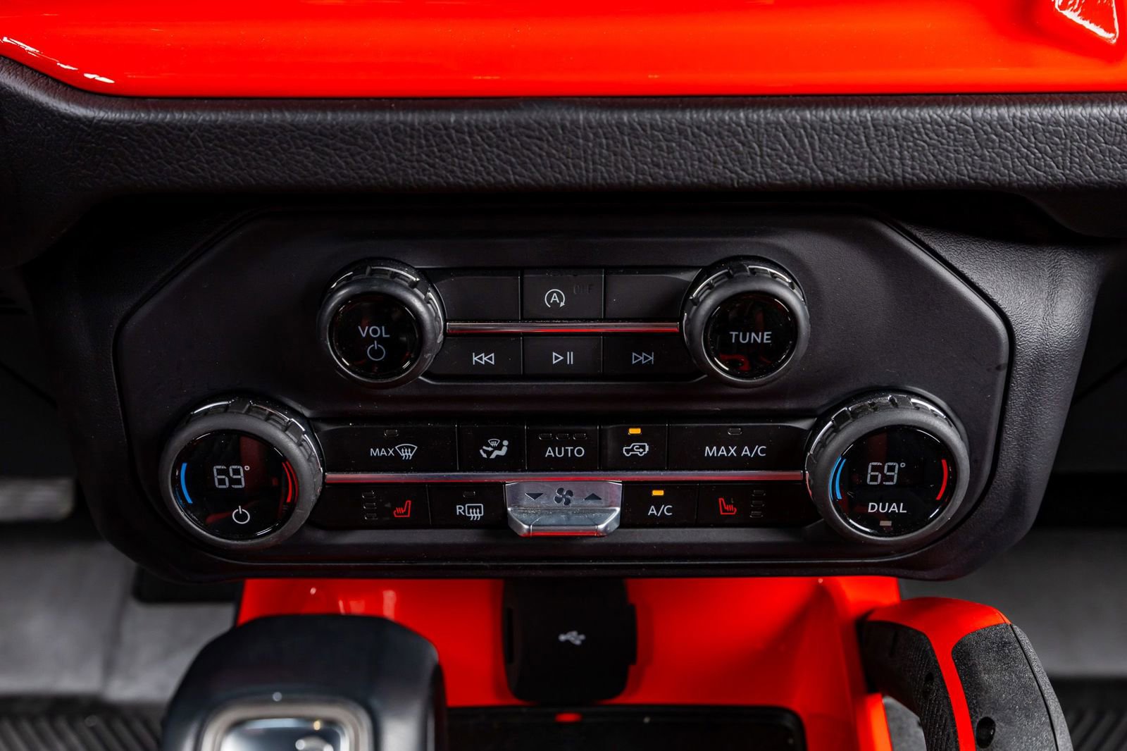 Used 2023 Ford Bronco Heritage Edition image 25