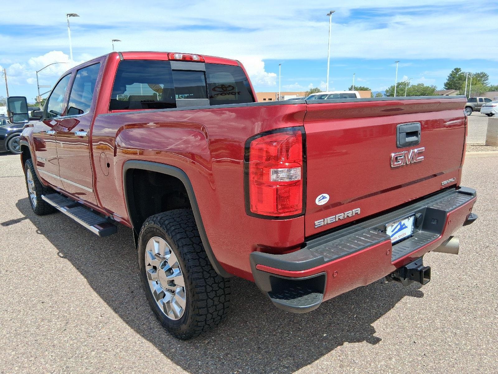 Used 2018 GMC Sierra 2500 Denali w/ Duramax Plus Package AWD/4WD image 4