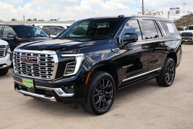 Used 2026 GMC Yukon Denali w/ Denali Reserve Package AWD/4WD image 3