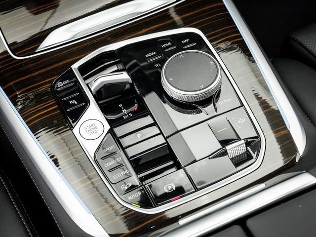 Used 2026 BMW X7 xDrive40i image 19