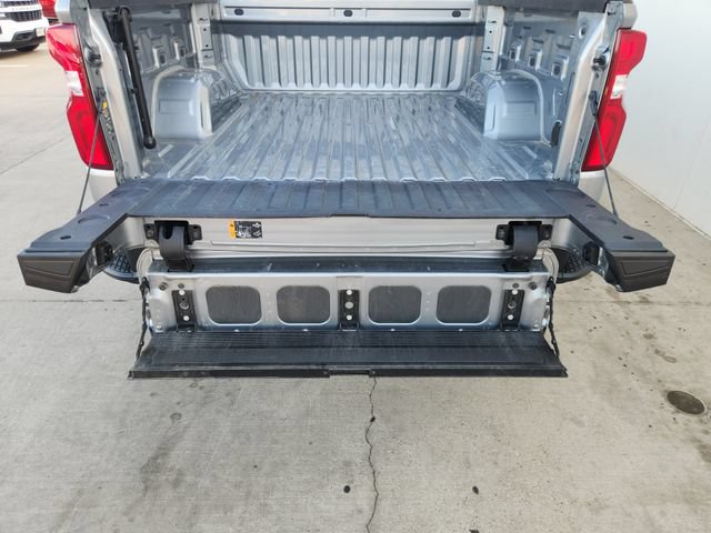 Used 2025 Chevrolet Silverado 1500 LT Trail Boss w/ Convenience Package II AWD/4WD image 34