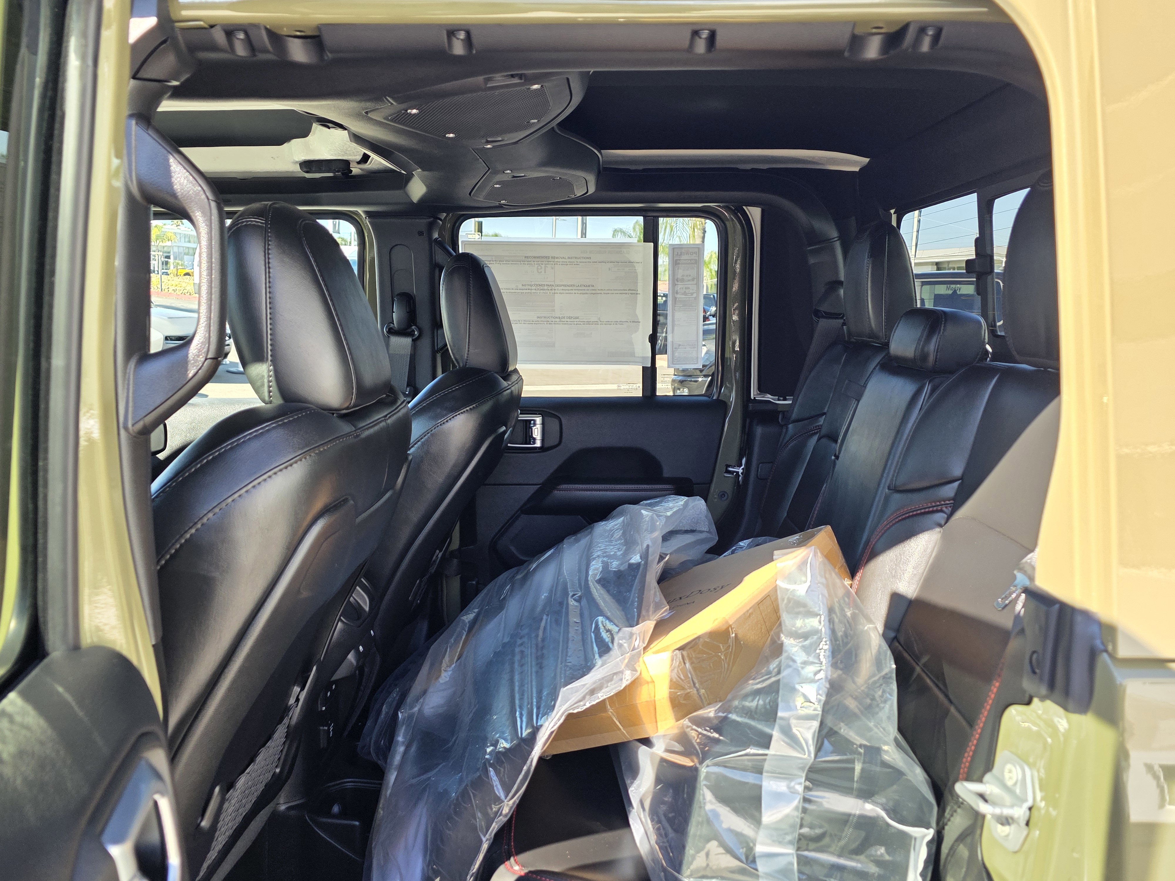 New 2026 Jeep Gladiator Rubicon w/ Steel Power Dome Hood Package AWD/4WD image 17