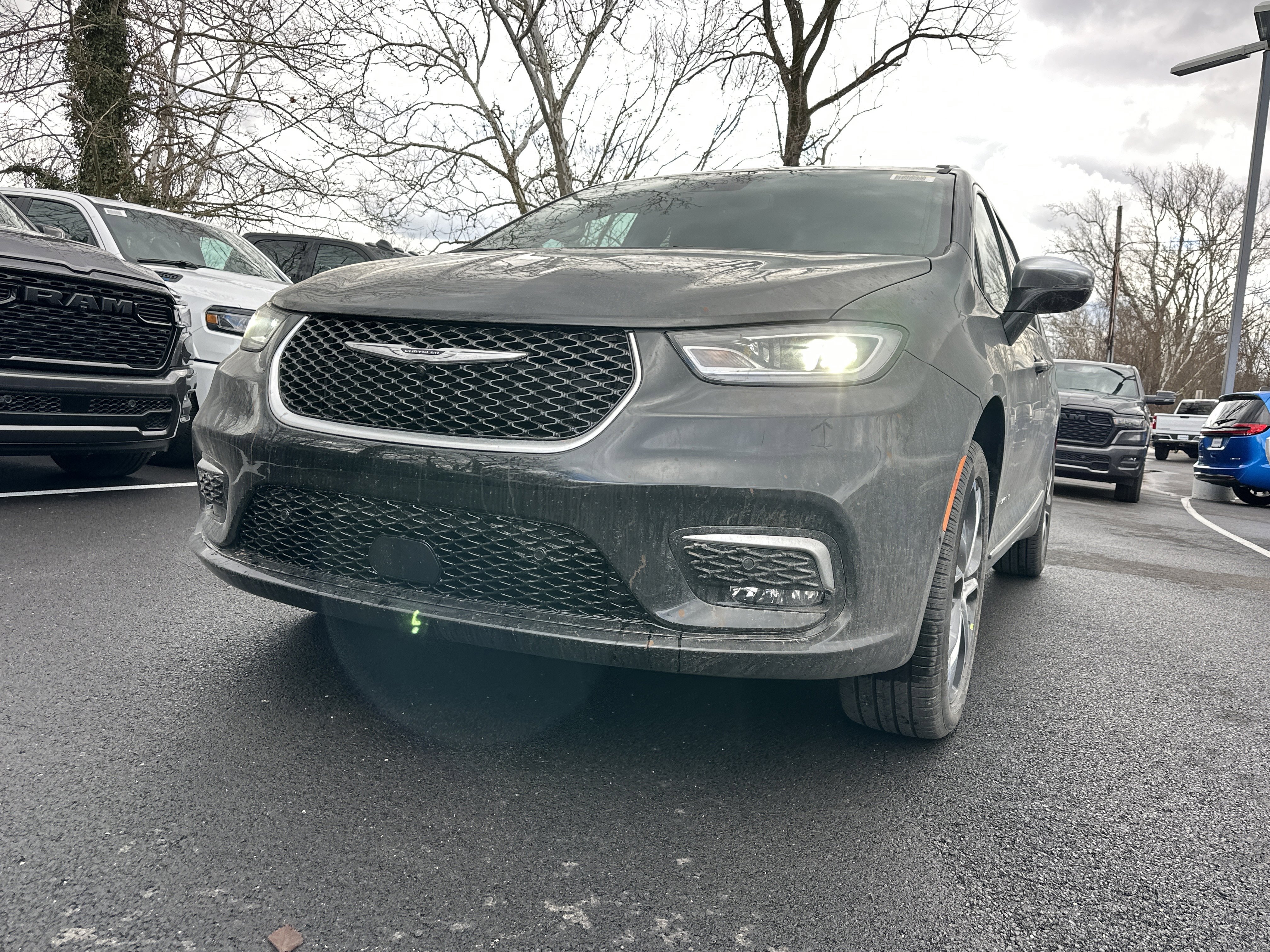 New 2026 Chrysler Pacifica Pinnacle image 23