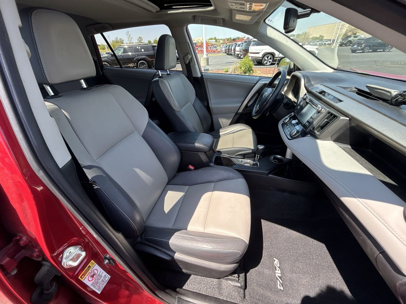 Used 2013 Toyota RAV4 Limited AWD/4WD image 24