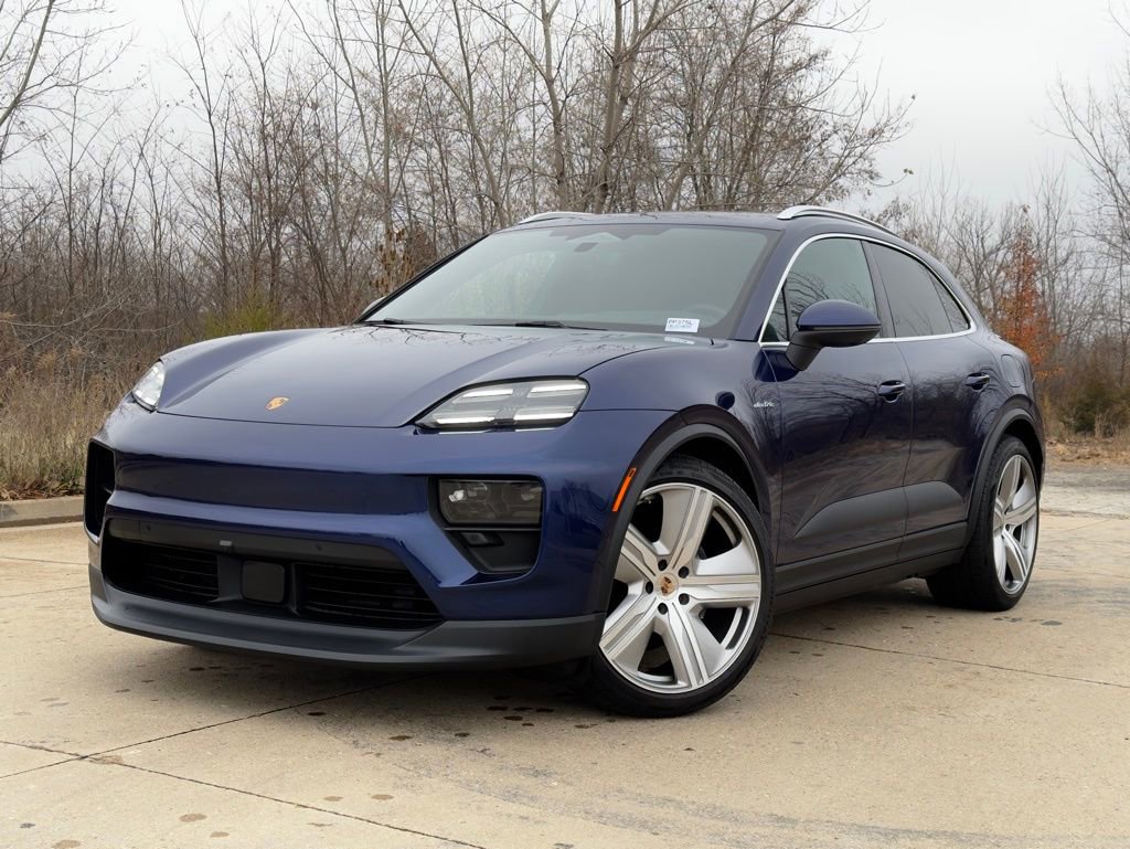 Used 2024 Porsche Macan 4 Electric image 1