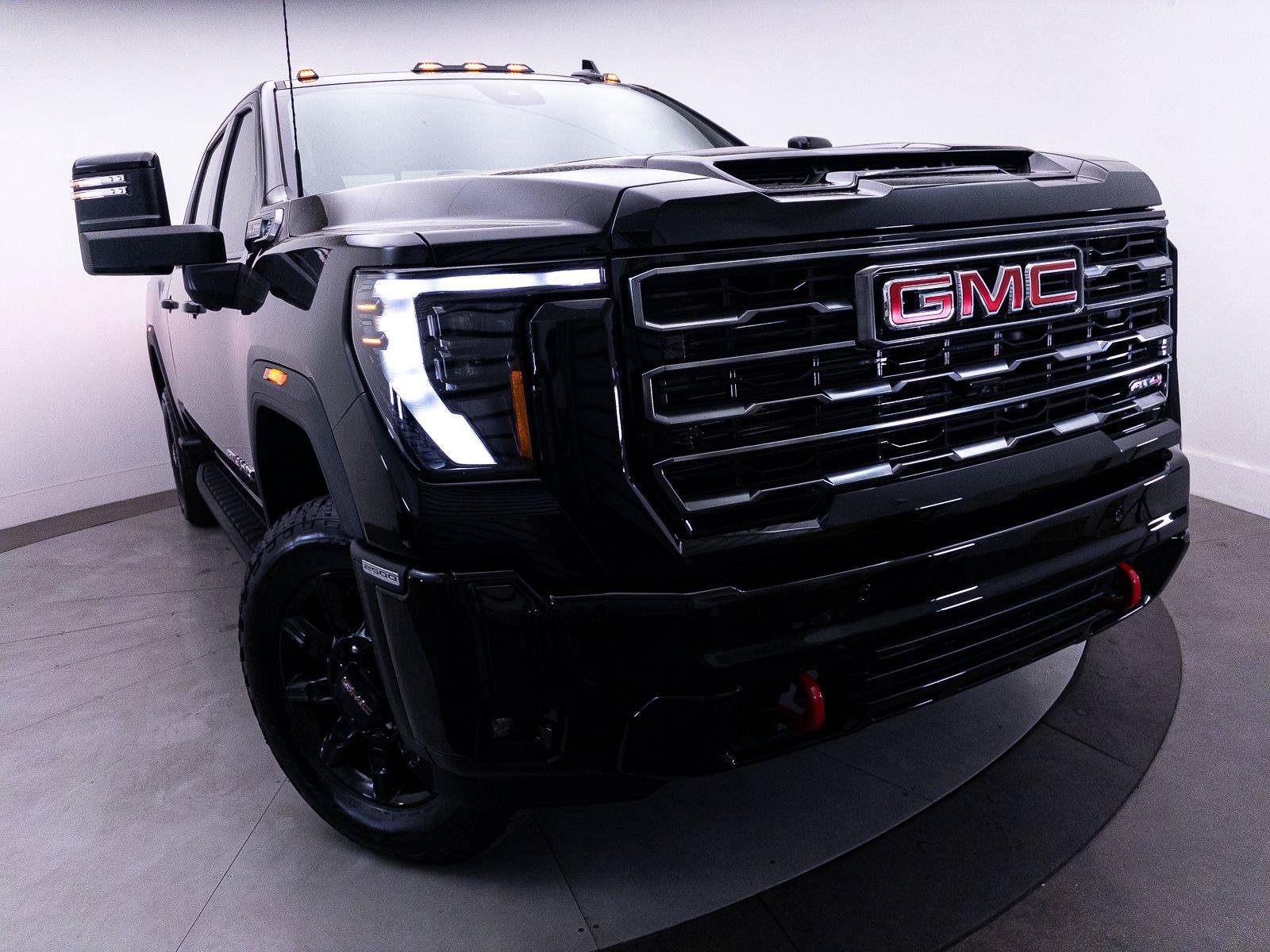 Used 2025 GMC Sierra 2500 AT4 w/ AT4 Premium Plus Package AWD/4WD image 5