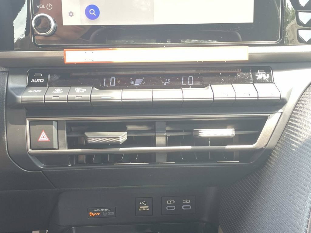 New 2026 Toyota Camry SE w/ Convenience Package FWD image 39
