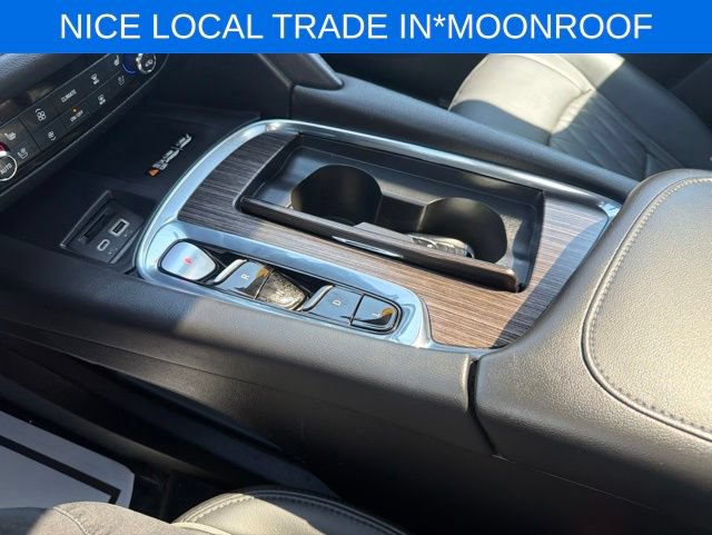 Used 2023 Buick Enclave Avenir AWD/4WD image 28