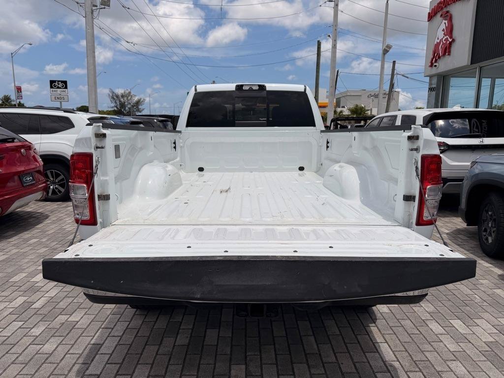 Used 2024 RAM 2500 Tradesman w/ Chrome Appearance Group AWD/4WD image 7