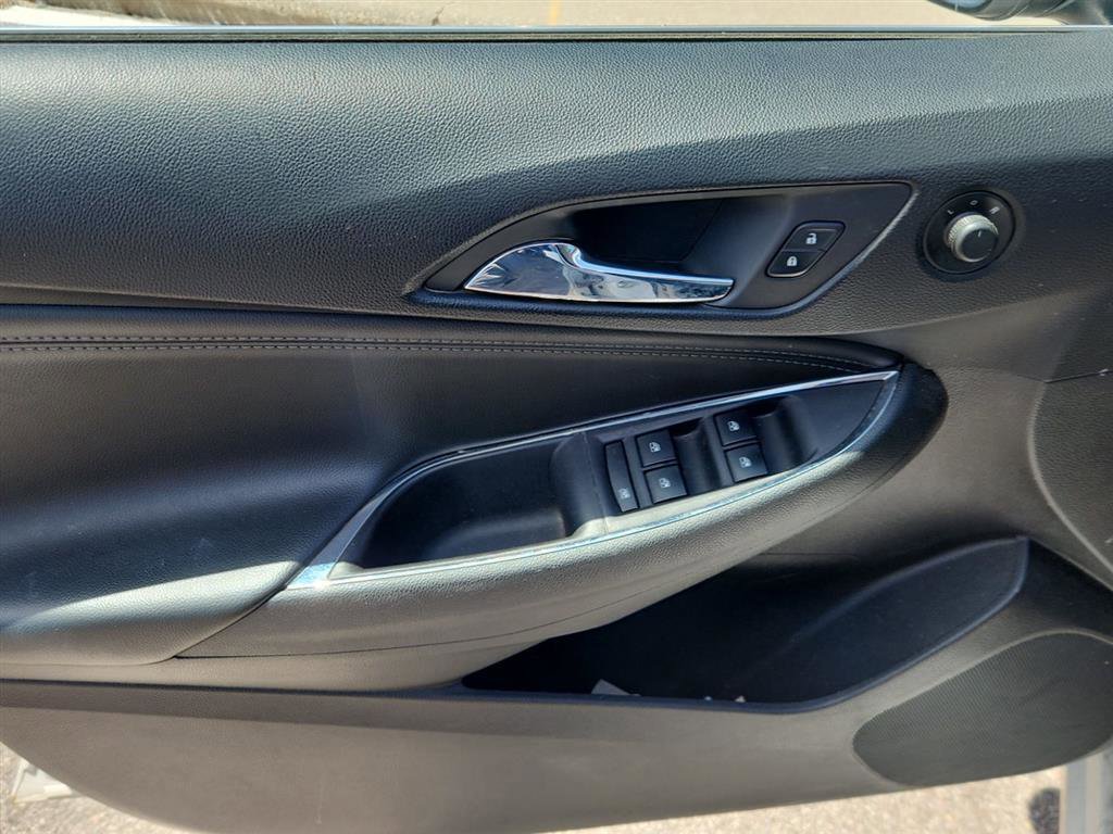 Used 2017 Chevrolet Cruze Premier FWD image 14