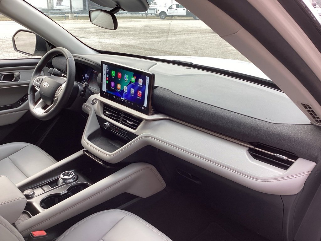 Used 2025 Ford Explorer Active w/ Active Comfort Package image 34