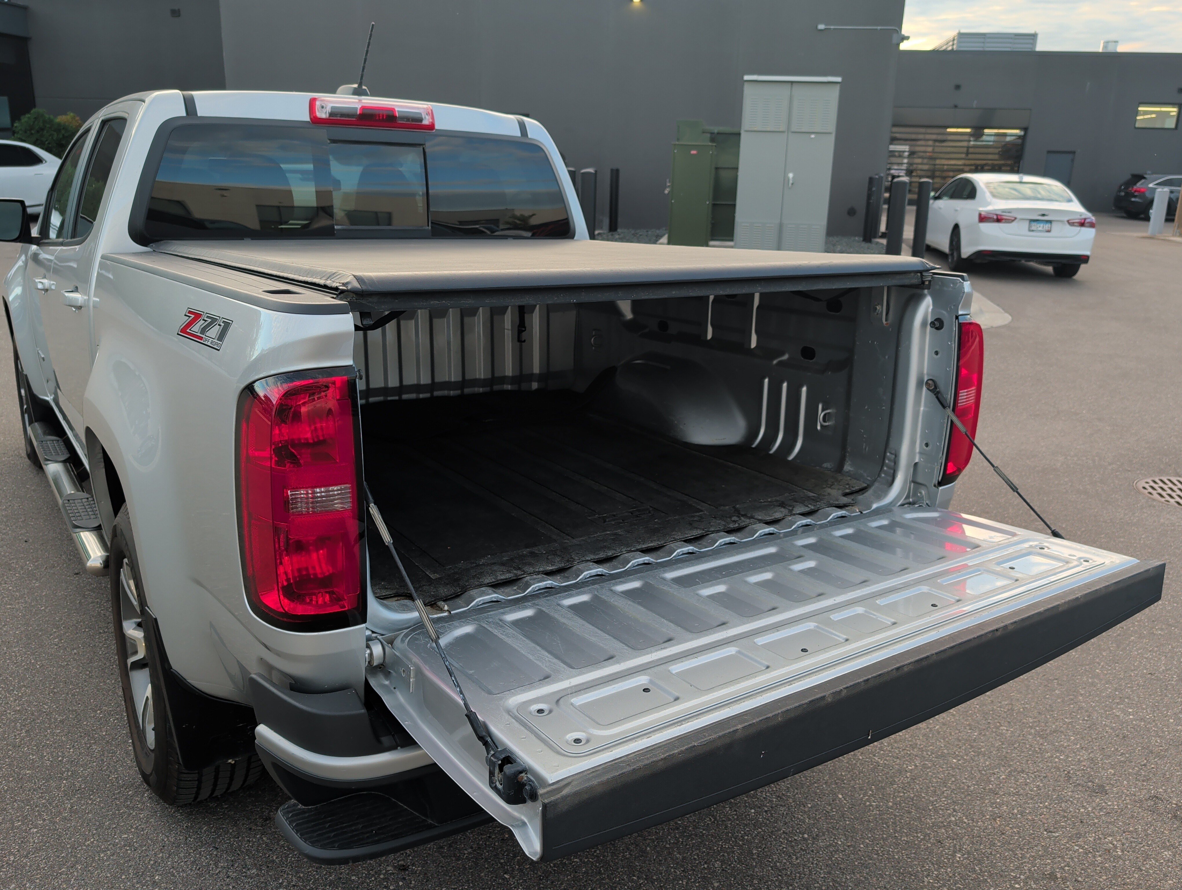 Used 2018 Chevrolet Colorado Z71 AWD/4WD image 23