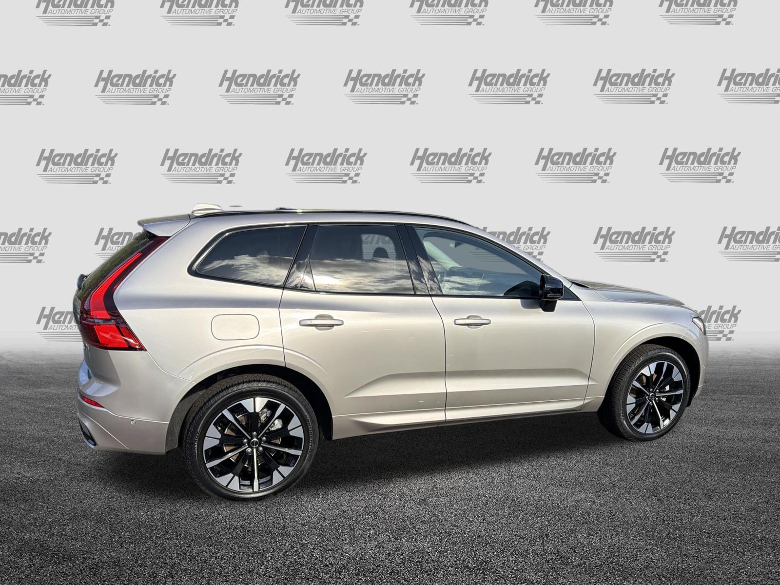 Used 2026 Volvo XC60 B5 Ultra w/ Protection Package Premier image 11