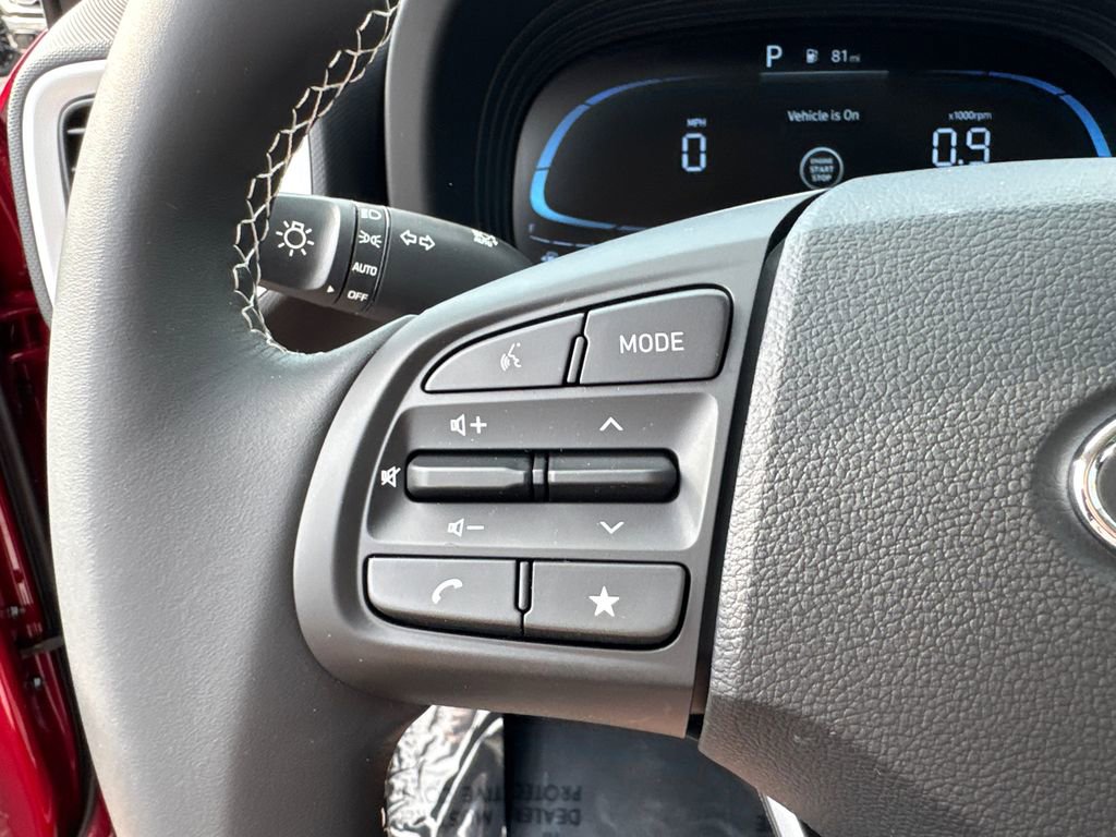 New 2025 Hyundai Venue Limited image 15