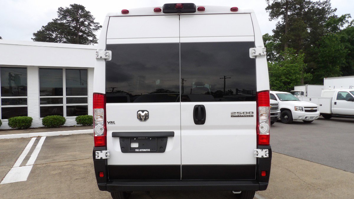 Used 2023 RAM ProMaster 2500 FWD image 3