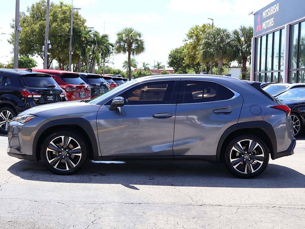 Used 2019 Lexus UX 200 image 16
