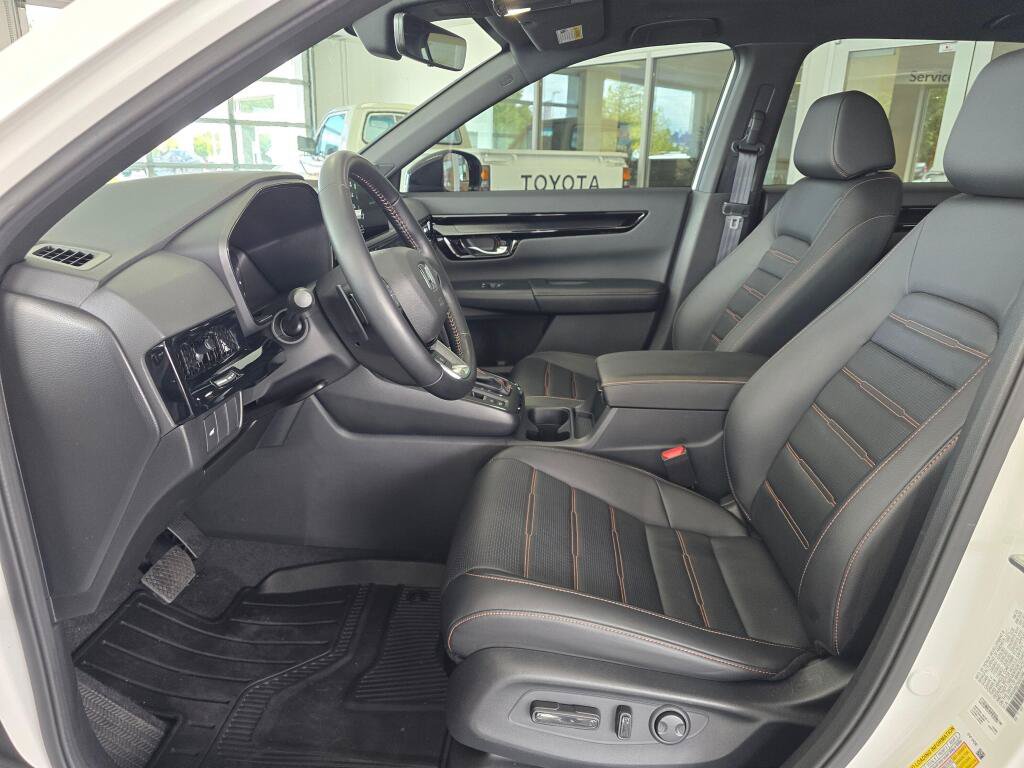 Used 2026 Honda CR-V Sport Touring image 18